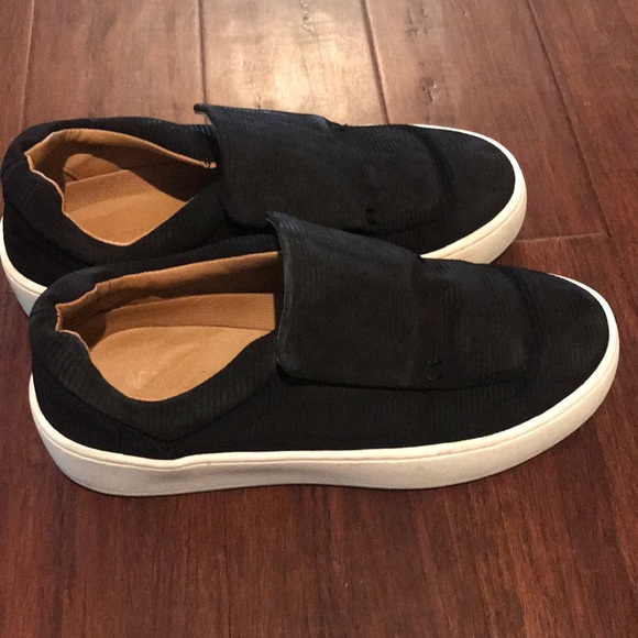 Aerosoles Black velvet-like slip on sneaker - Picture 5 of 8